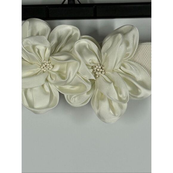 Satin floral wide elastic stretch Belt - Picture 4 of 5